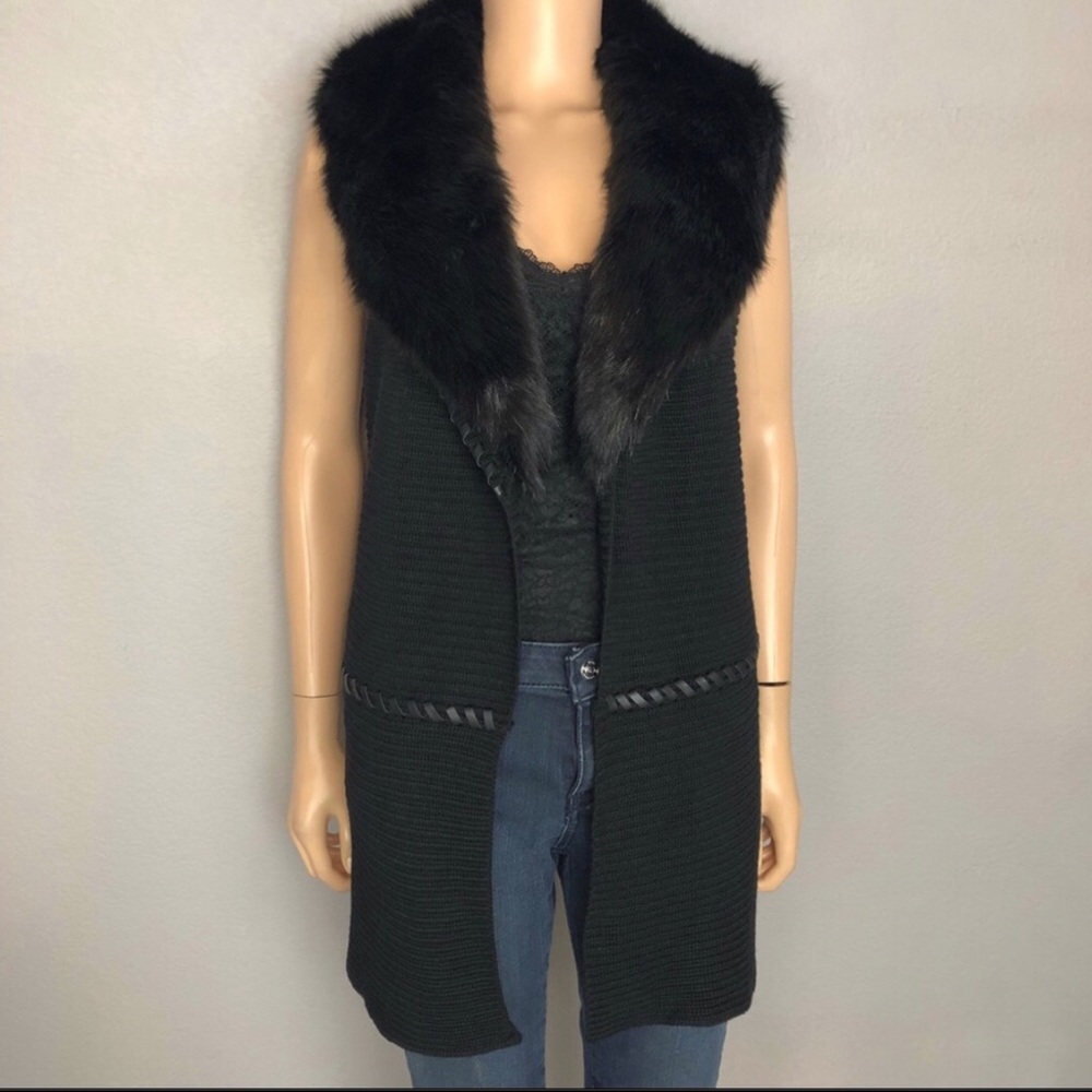 White House black market faux fur collar.
